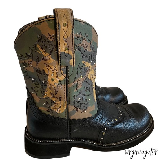 Ariat Shoes - Ariat Fatbaby Camouflage Silver Studded Rhinestones Black Crackle Leather Boots